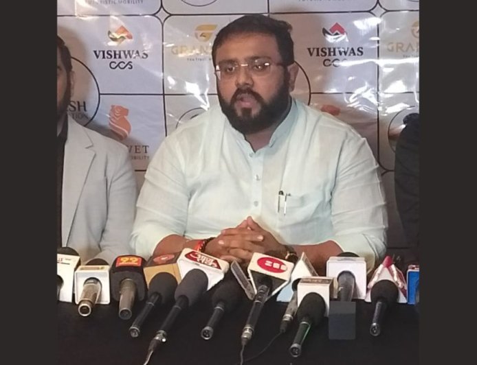 हार्ष फाउंडेशनने महाराष्ट्रातील बेरोजगारीला तोंड देण्यासाठी ऐतिहासिक उपक्रमाची घोषणा केली. ७ ऑक्टोबर २०२५ पर्यंत १०,००० नोकऱ्या उपलब्ध करून देणार.